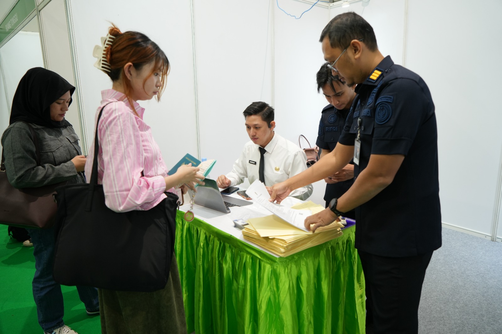 Kantor Imigrasi Jakarta Pusat - Layanan Eazy Paspor Hadir di International Islamic Expo 2026, Permudah Masyarakat Mengurus Paspor di Lokasi Pameran
